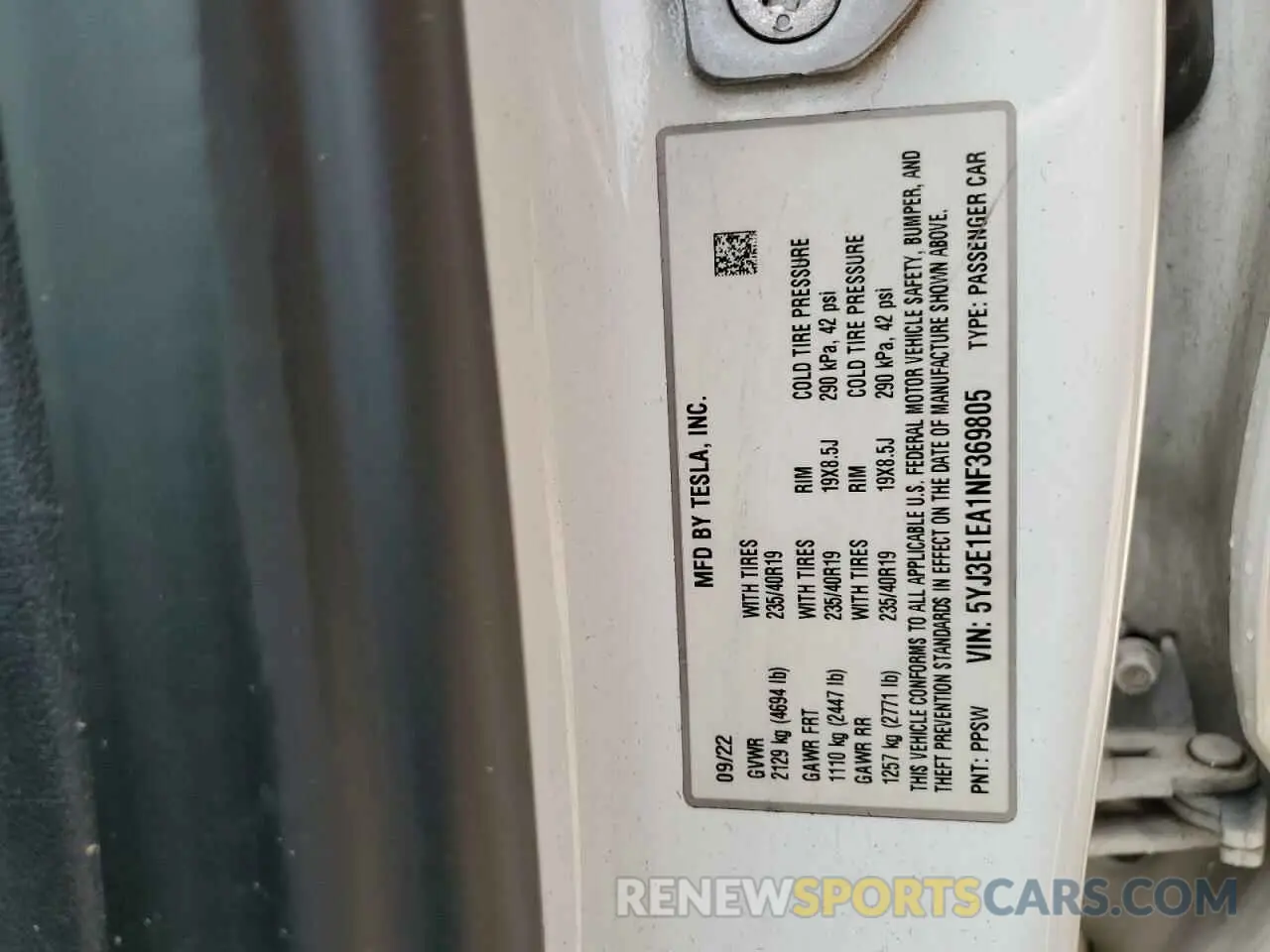 12 Photograph of a damaged car 5YJ3E1EA1NF369805 TESLA MODEL 3 2022