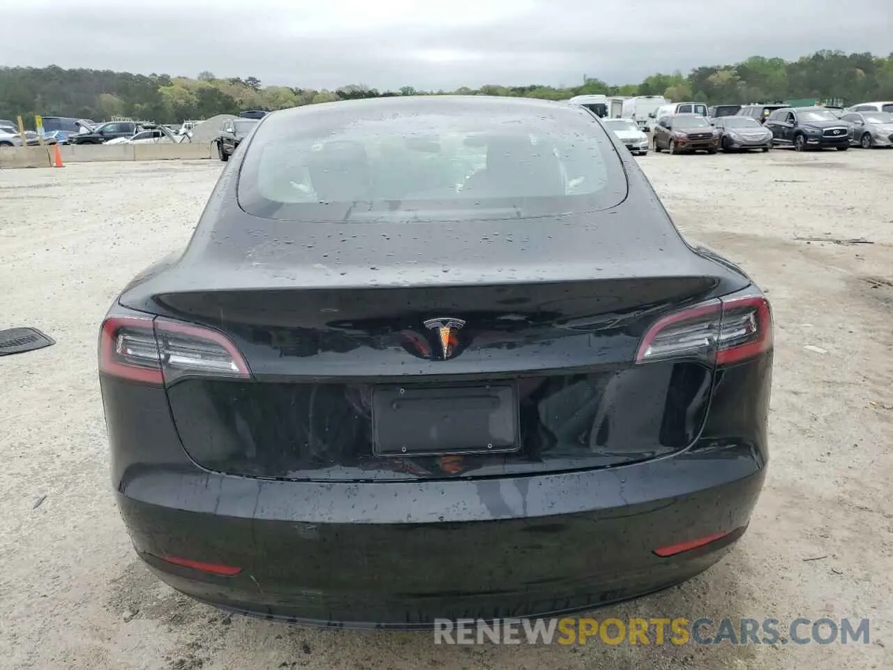 6 Photograph of a damaged car 5YJ3E1EA1NF369979 TESLA MODEL 3 2022