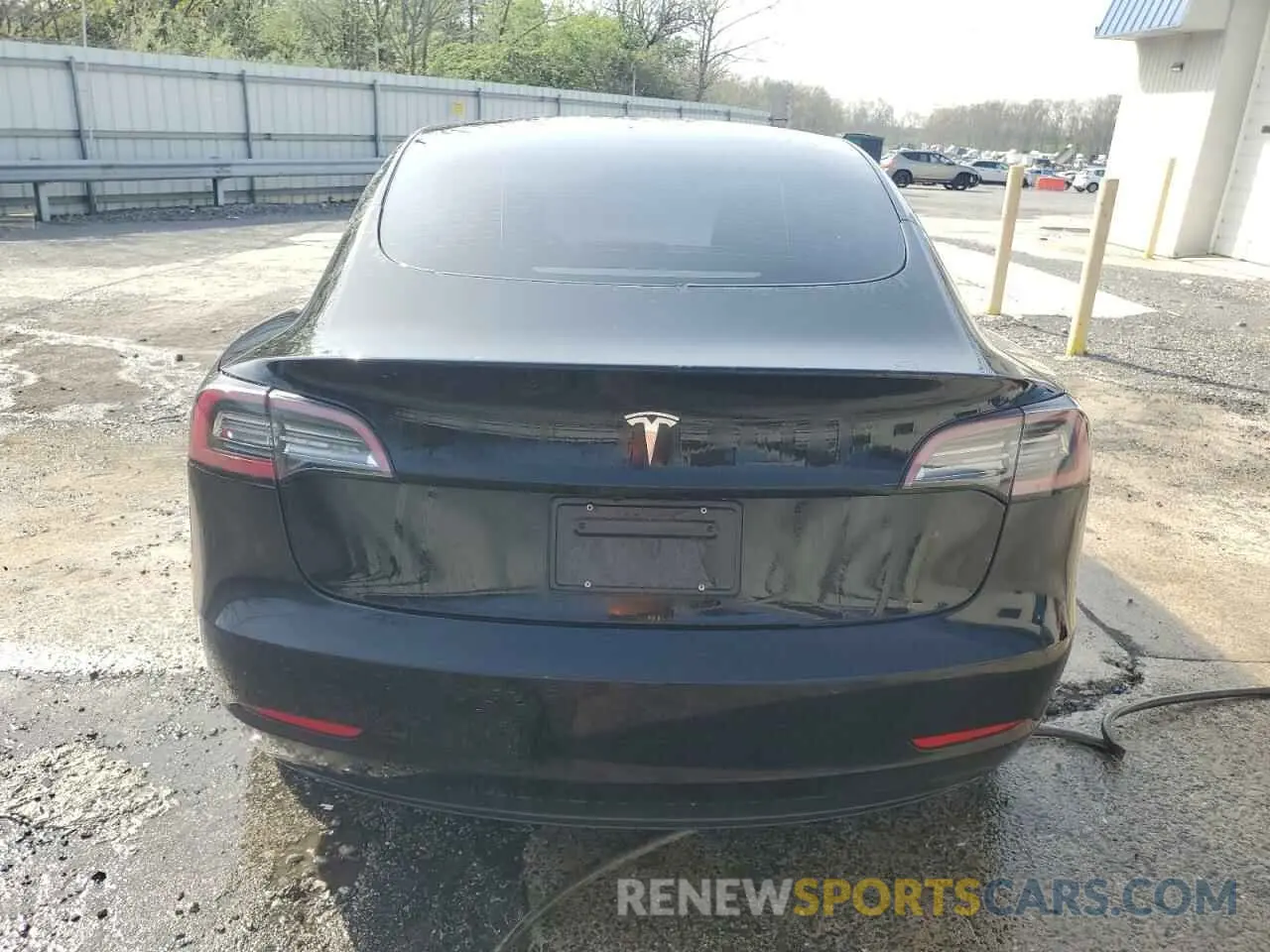 6 Photograph of a damaged car 5YJ3E1EA1NF370209 TESLA MODEL 3 2022