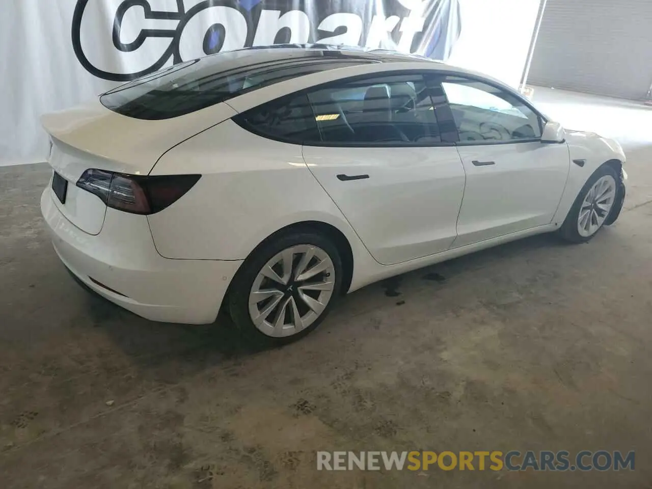 3 Photograph of a damaged car 5YJ3E1EA1NF370517 TESLA MODEL 3 2022