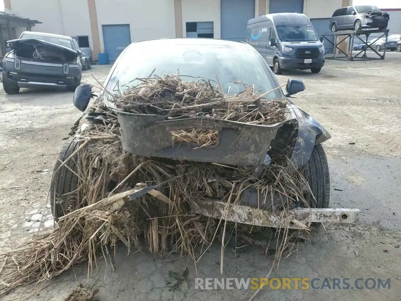 5 Photograph of a damaged car 5YJ3E1EA1NF371411 TESLA MODEL 3 2022