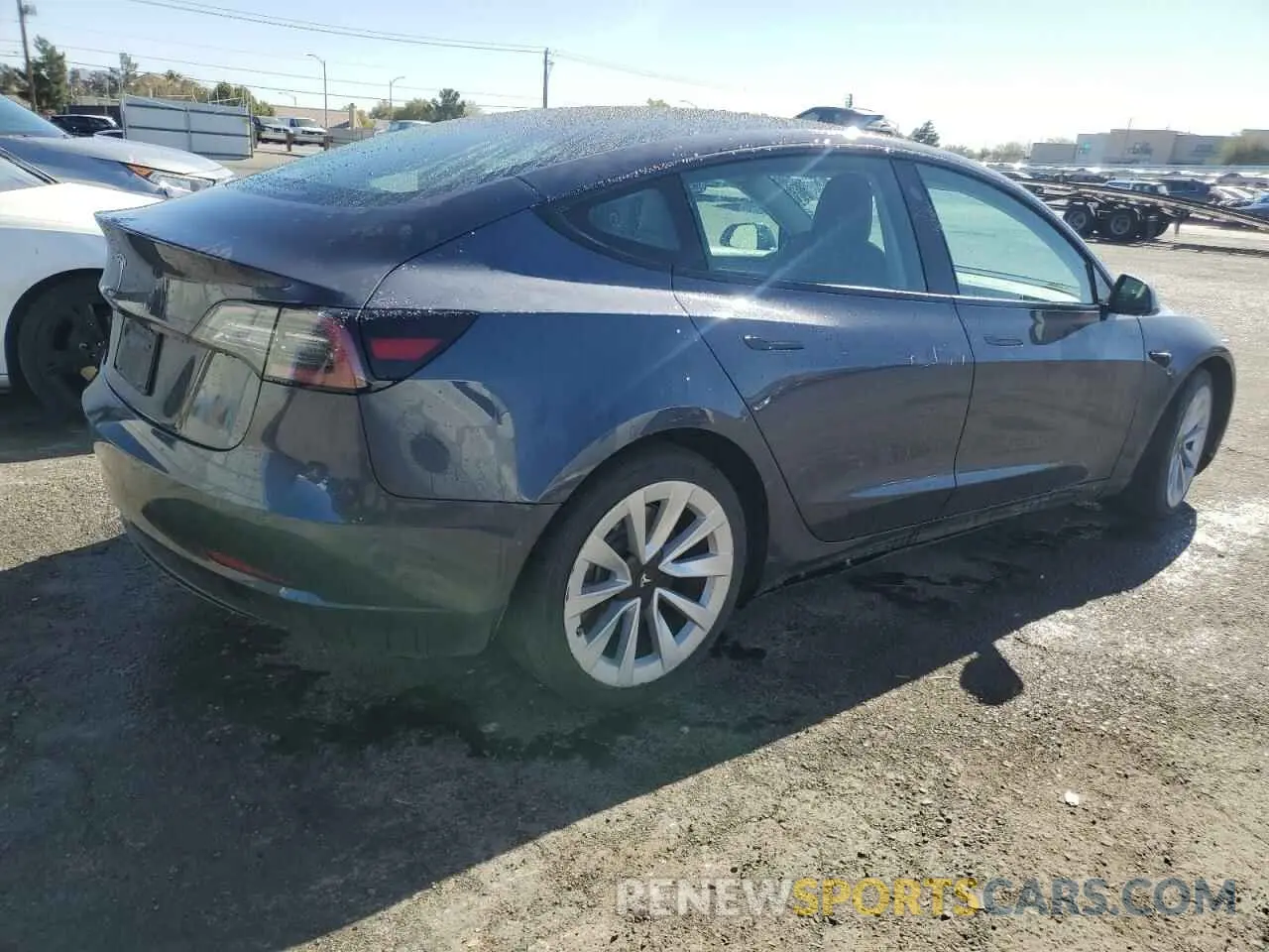 3 Photograph of a damaged car 5YJ3E1EA1NF371487 TESLA MODEL 3 2022