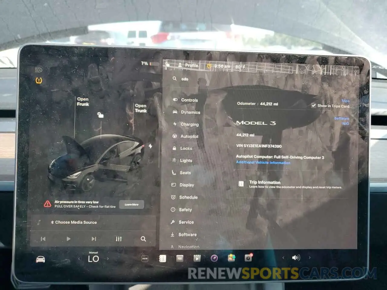 9 Photograph of a damaged car 5YJ3E1EA1NF374390 TESLA MODEL 3 2022