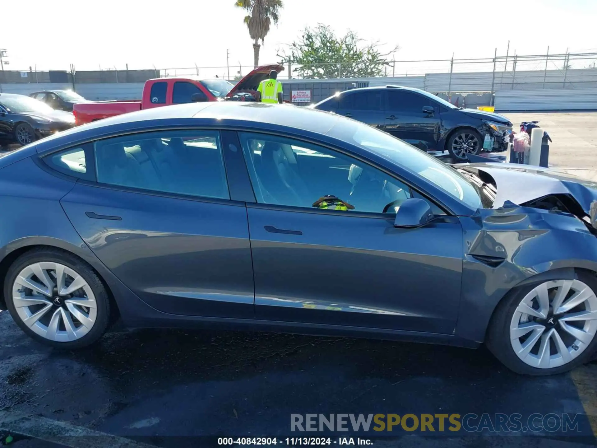 14 Photograph of a damaged car 5YJ3E1EA1NF375166 TESLA MODEL 3 2022
