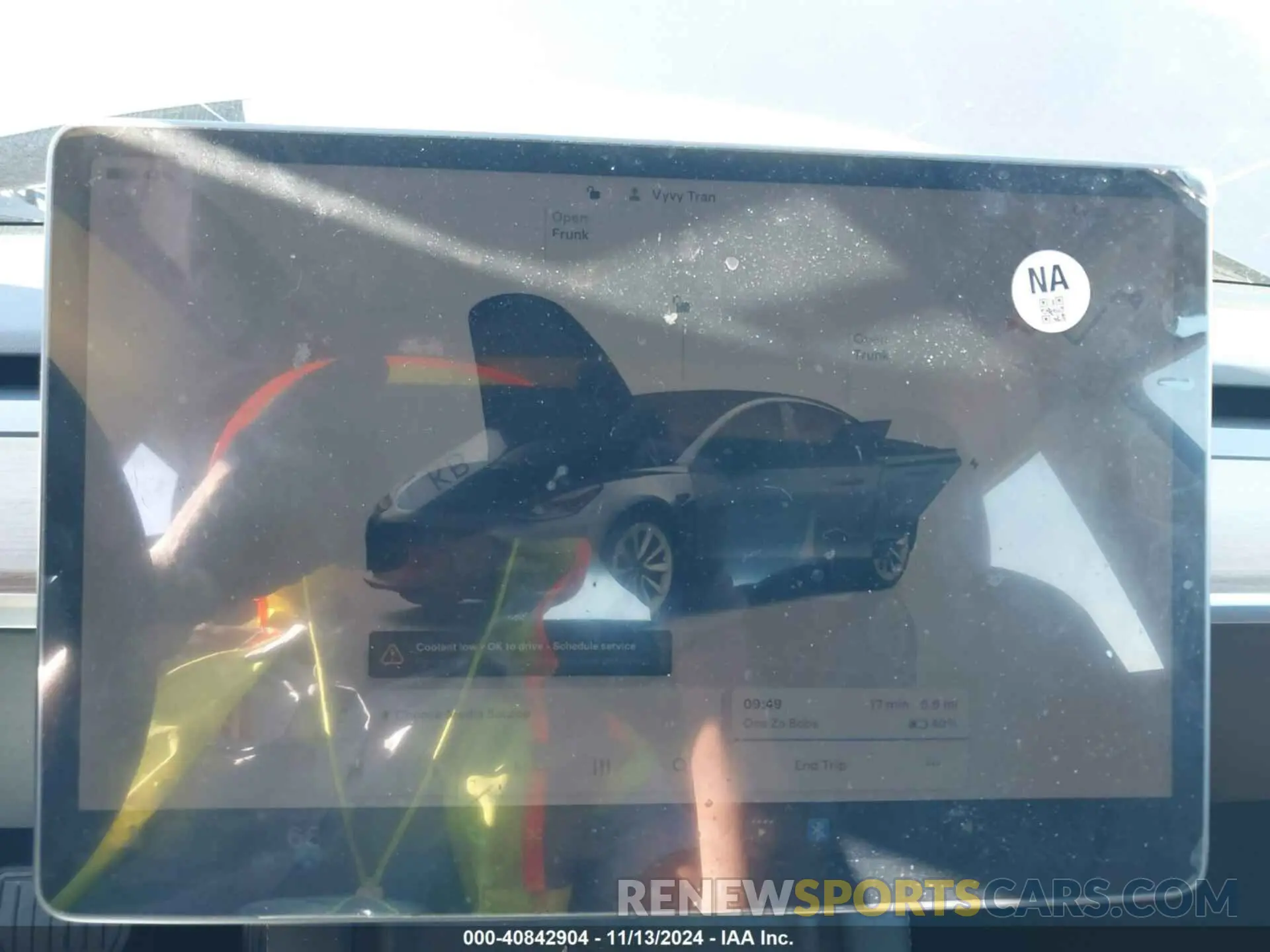 19 Photograph of a damaged car 5YJ3E1EA1NF375166 TESLA MODEL 3 2022