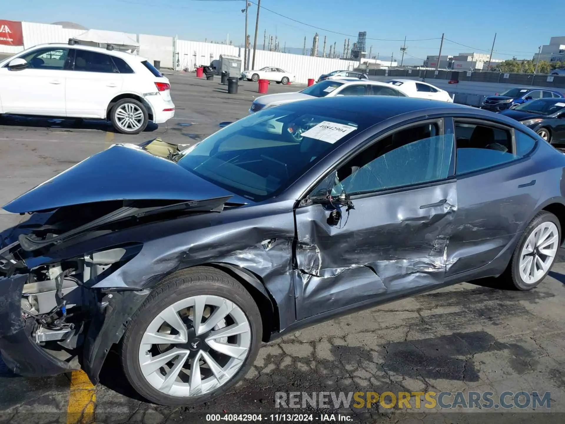 6 Photograph of a damaged car 5YJ3E1EA1NF375166 TESLA MODEL 3 2022