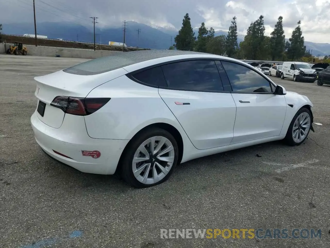 3 Photograph of a damaged car 5YJ3E1EA1NF376236 TESLA MODEL 3 2022