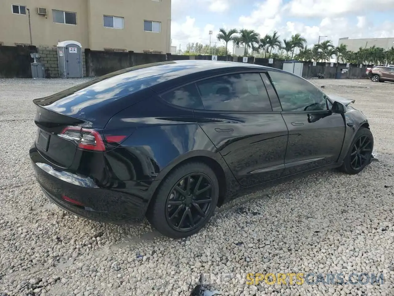 3 Photograph of a damaged car 5YJ3E1EA2NF124334 TESLA MODEL 3 2022