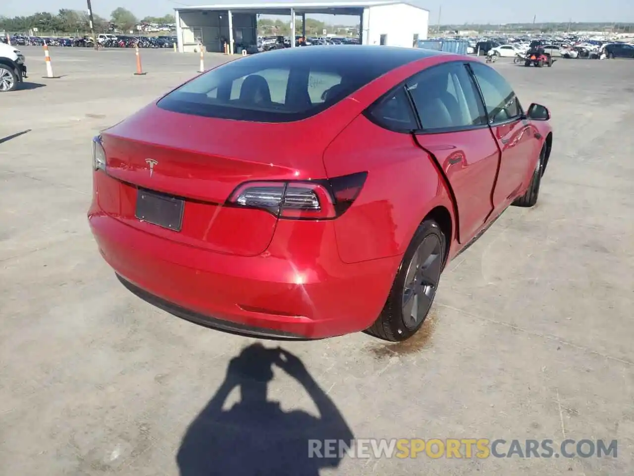 4 Photograph of a damaged car 5YJ3E1EA2NF186218 TESLA MODEL 3 2022