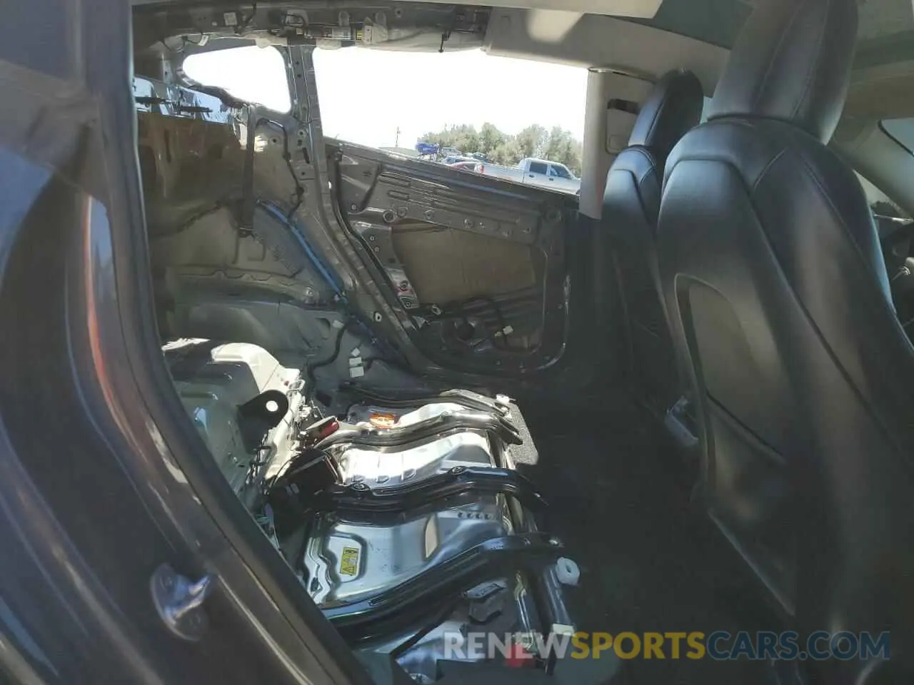 10 Photograph of a damaged car 5YJ3E1EA2NF188955 TESLA MODEL 3 2022