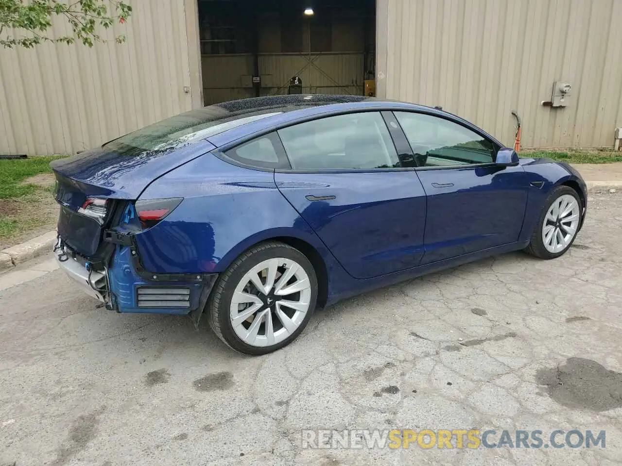 3 Photograph of a damaged car 5YJ3E1EA2NF192097 TESLA MODEL 3 2022