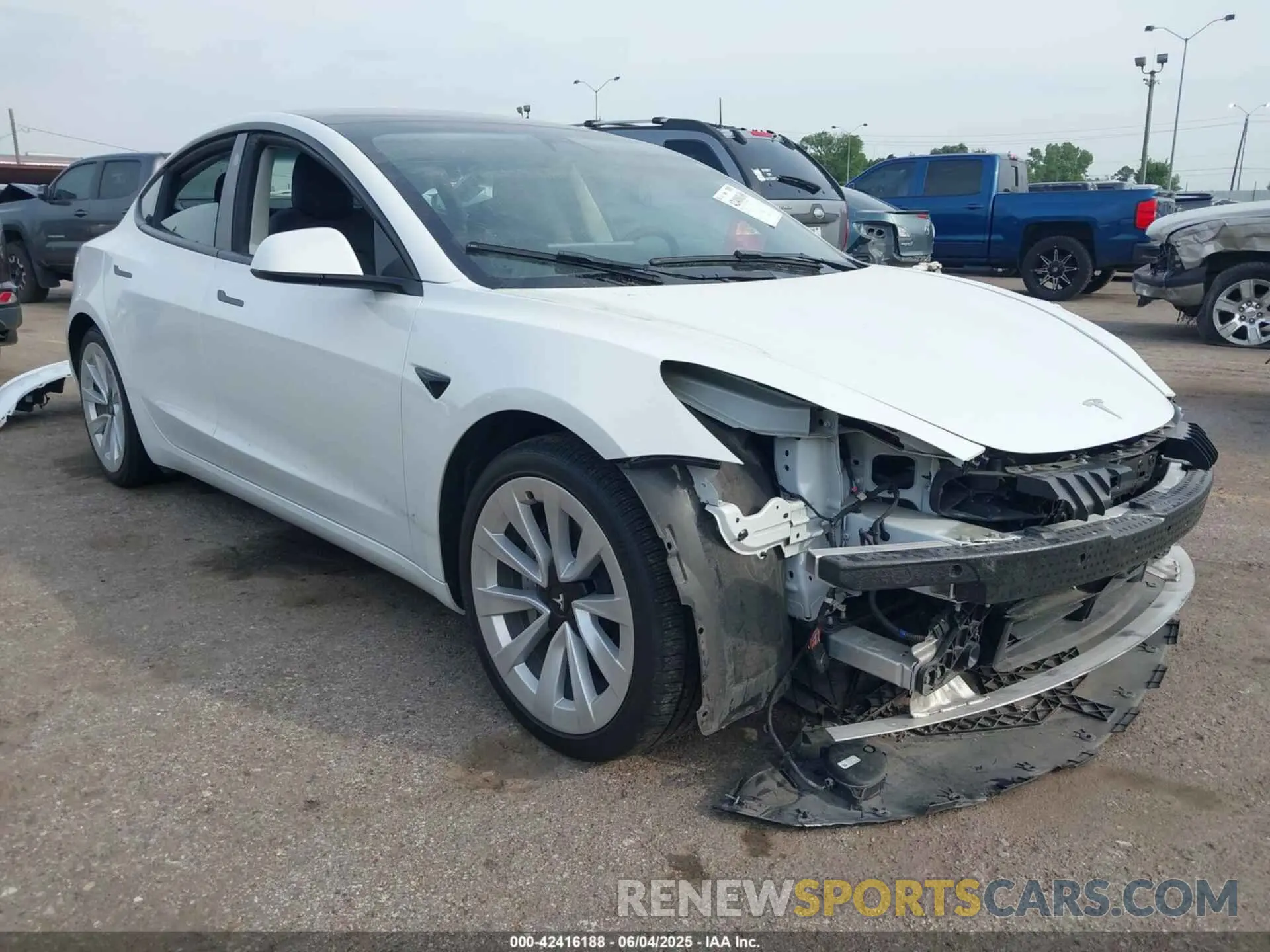 1 Photograph of a damaged car 5YJ3E1EA2NF200652 TESLA MODEL 3 2022