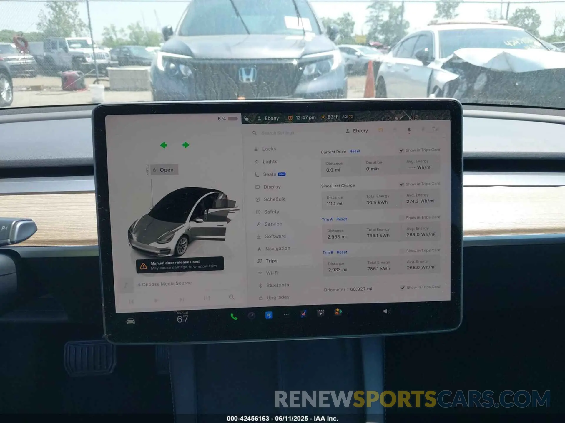 18 Photograph of a damaged car 5YJ3E1EA2NF285962 TESLA MODEL 3 2022