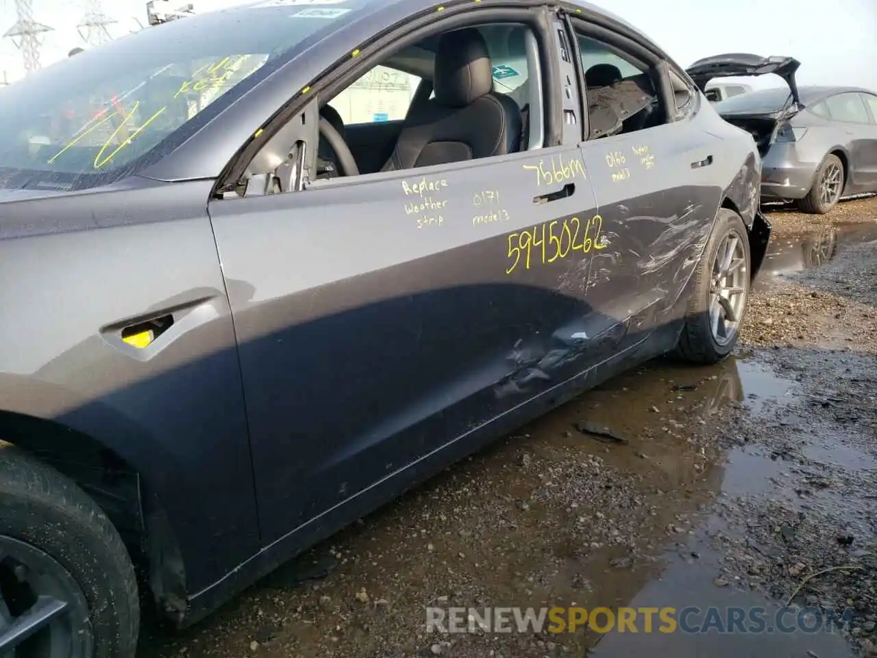 10 Photograph of a damaged car 5YJ3E1EA2NF286156 TESLA MODEL 3 2022