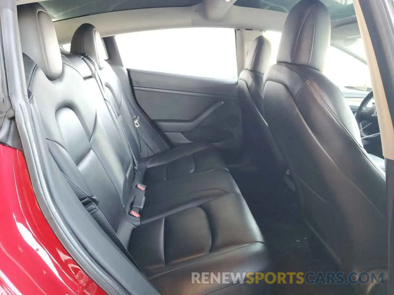 10 Photograph of a damaged car 5YJ3E1EA2NF286657 TESLA MODEL 3 2022