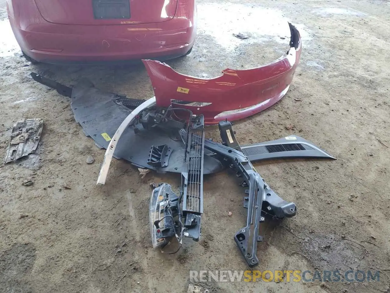 12 Photograph of a damaged car 5YJ3E1EA2NF286657 TESLA MODEL 3 2022