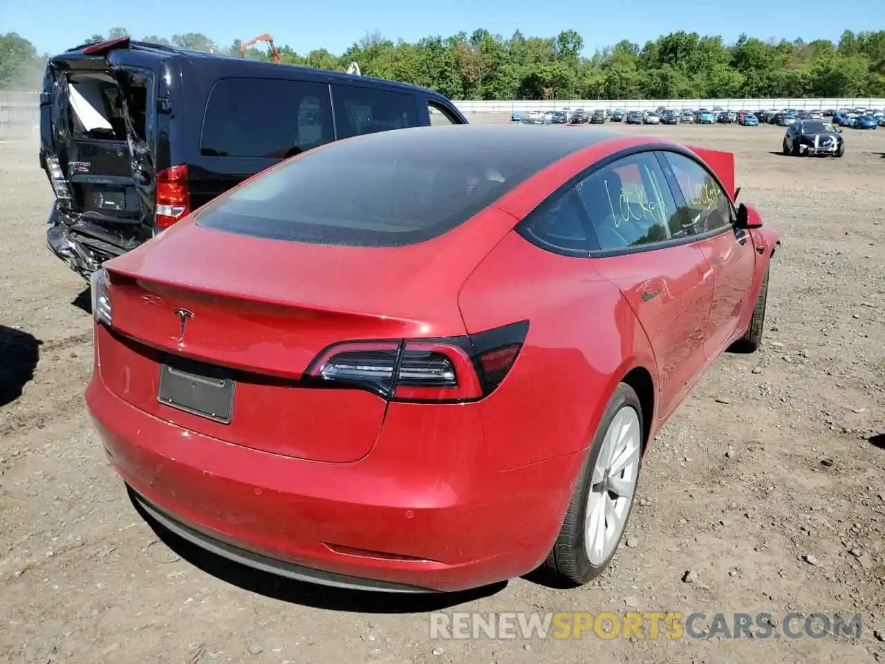 4 Photograph of a damaged car 5YJ3E1EA2NF288330 TESLA MODEL 3 2022