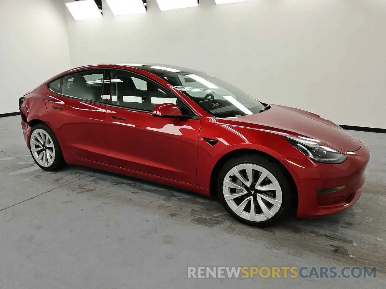 4 Photograph of a damaged car 5YJ3E1EA2NF289980 TESLA MODEL 3 2022