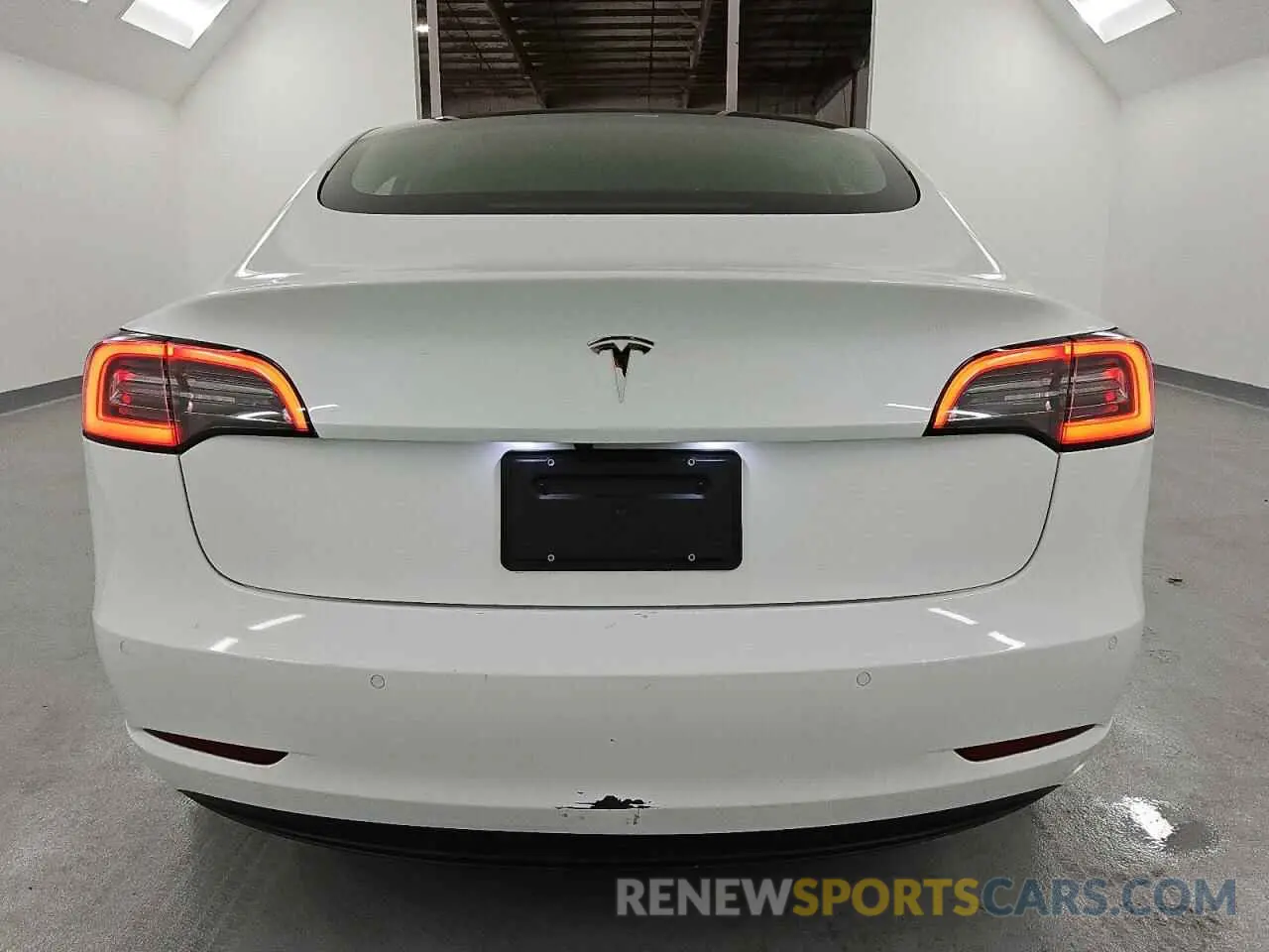 6 Photograph of a damaged car 5YJ3E1EA2NF290109 TESLA MODEL 3 2022