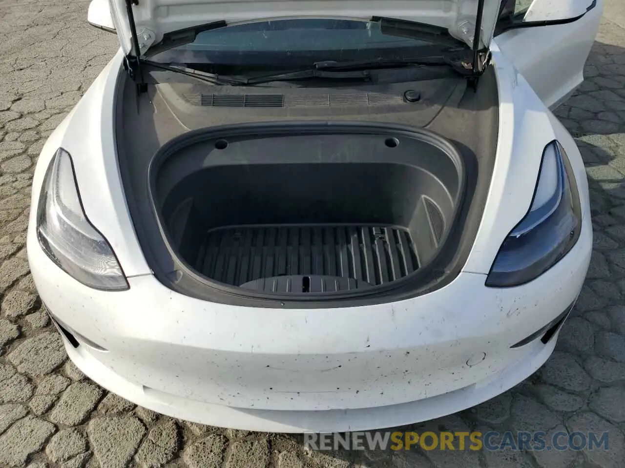 11 Photograph of a damaged car 5YJ3E1EA2NF290515 TESLA MODEL 3 2022