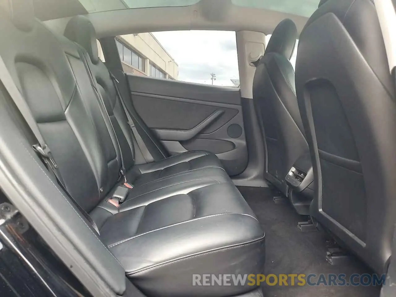 10 Photograph of a damaged car 5YJ3E1EA2NF304686 TESLA MODEL 3 2022