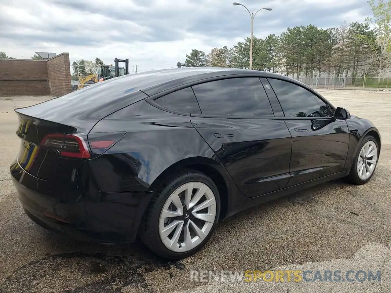 3 Photograph of a damaged car 5YJ3E1EA2NF304686 TESLA MODEL 3 2022