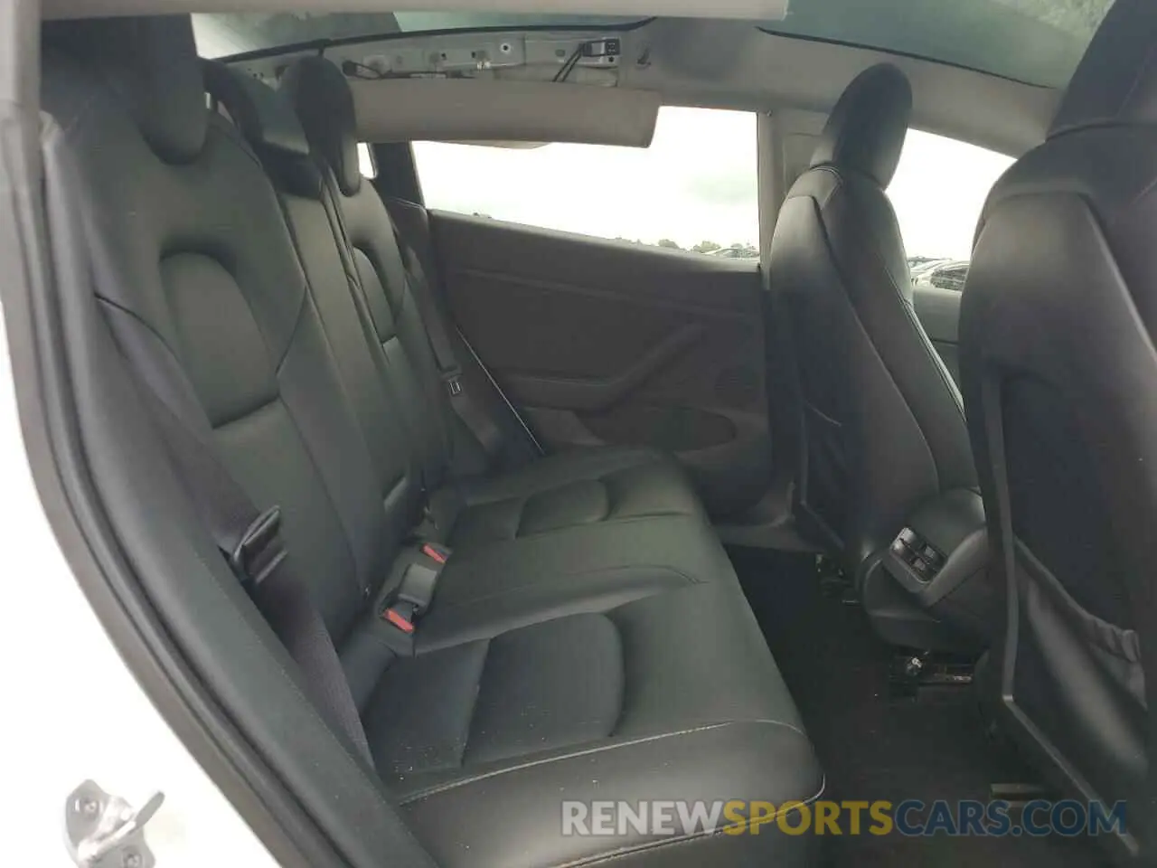 10 Photograph of a damaged car 5YJ3E1EA2NF314280 TESLA MODEL 3 2022