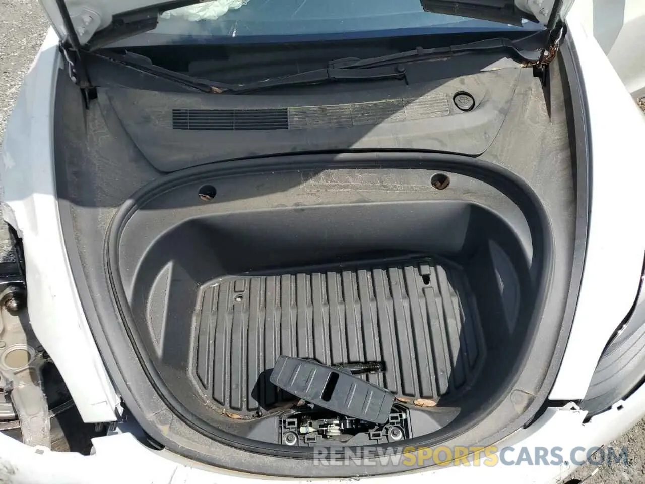 11 Photograph of a damaged car 5YJ3E1EA2NF314280 TESLA MODEL 3 2022
