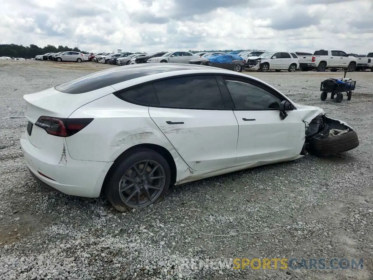 3 Photograph of a damaged car 5YJ3E1EA2NF314280 TESLA MODEL 3 2022