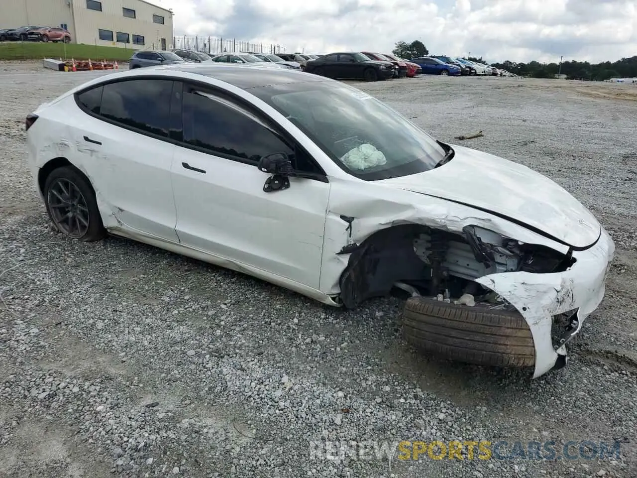 4 Photograph of a damaged car 5YJ3E1EA2NF314280 TESLA MODEL 3 2022