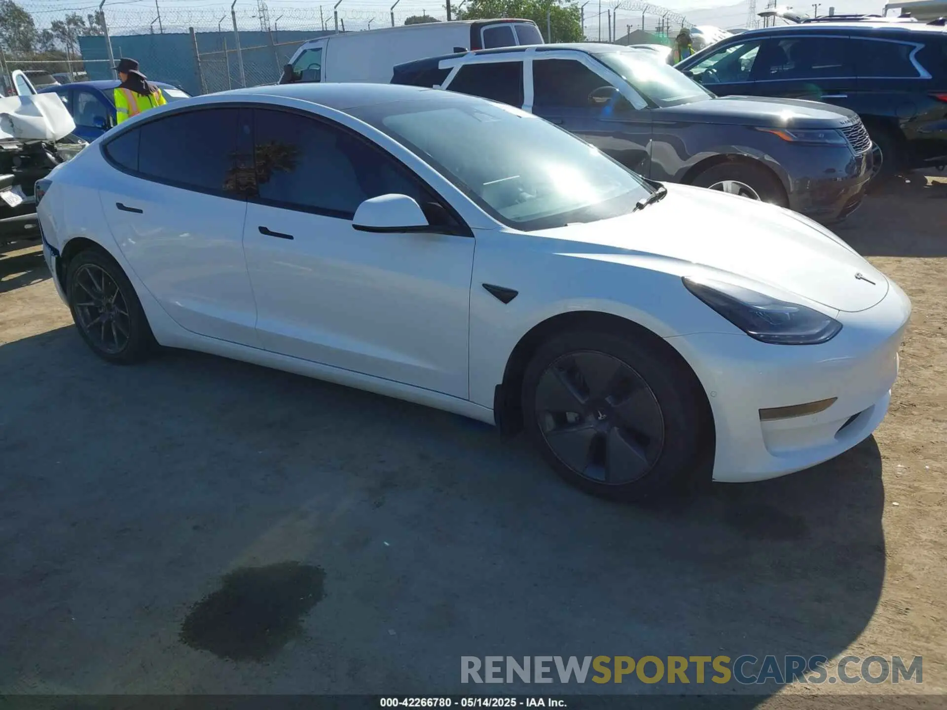 1 Photograph of a damaged car 5YJ3E1EA2NF315607 TESLA MODEL 3 2022