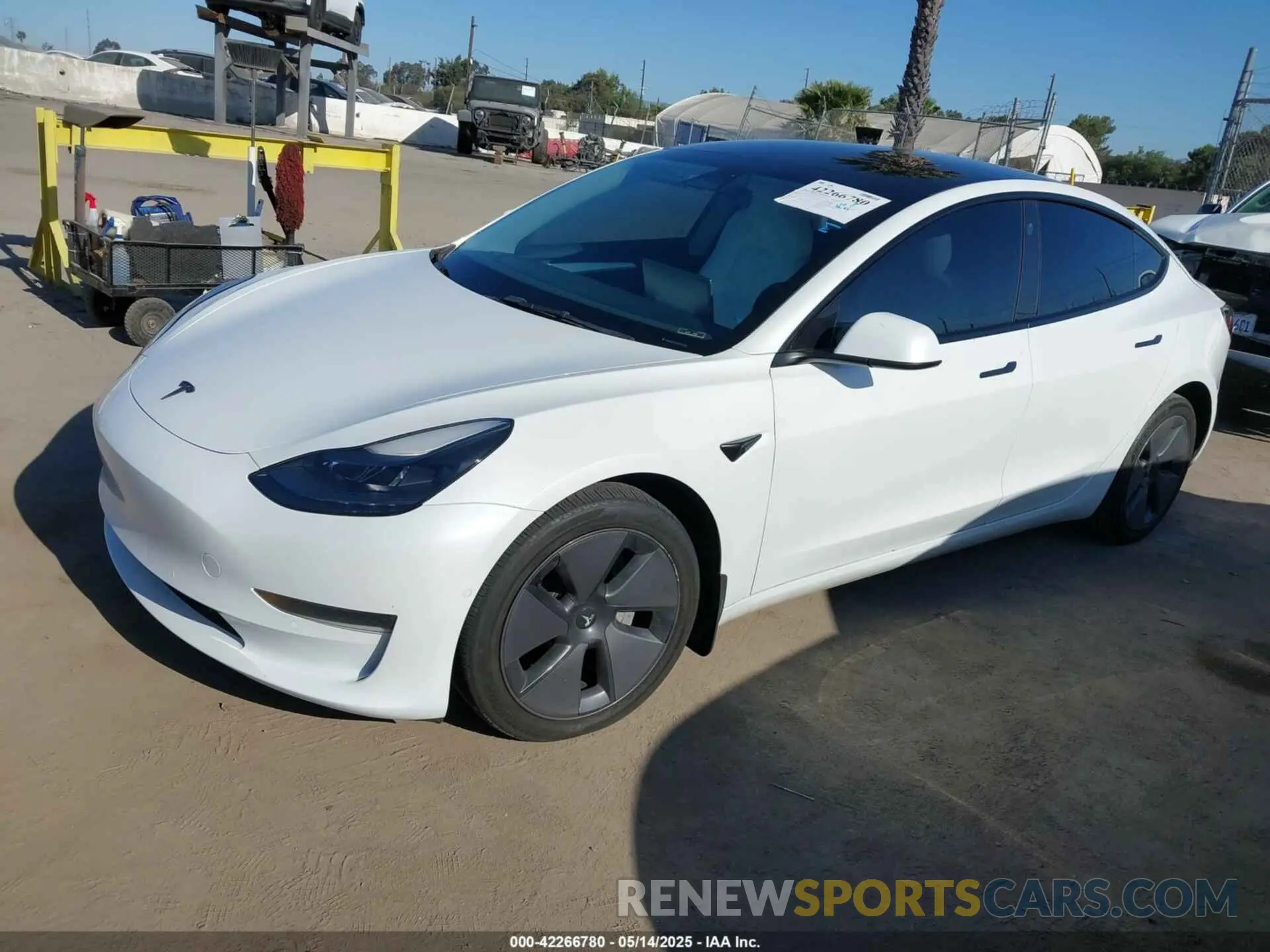 2 Photograph of a damaged car 5YJ3E1EA2NF315607 TESLA MODEL 3 2022