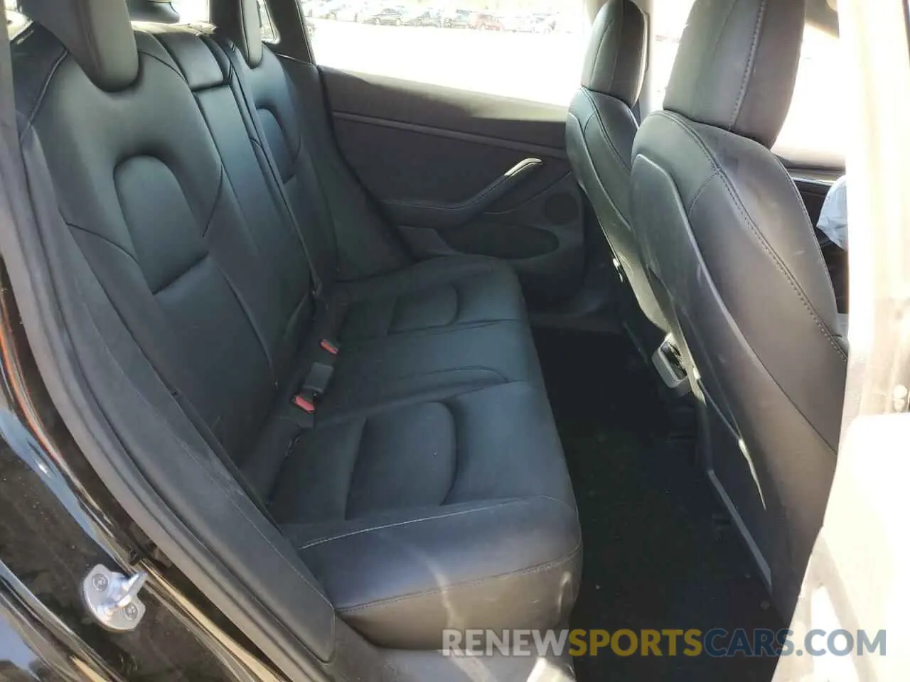 10 Photograph of a damaged car 5YJ3E1EA2NF317860 TESLA MODEL 3 2022