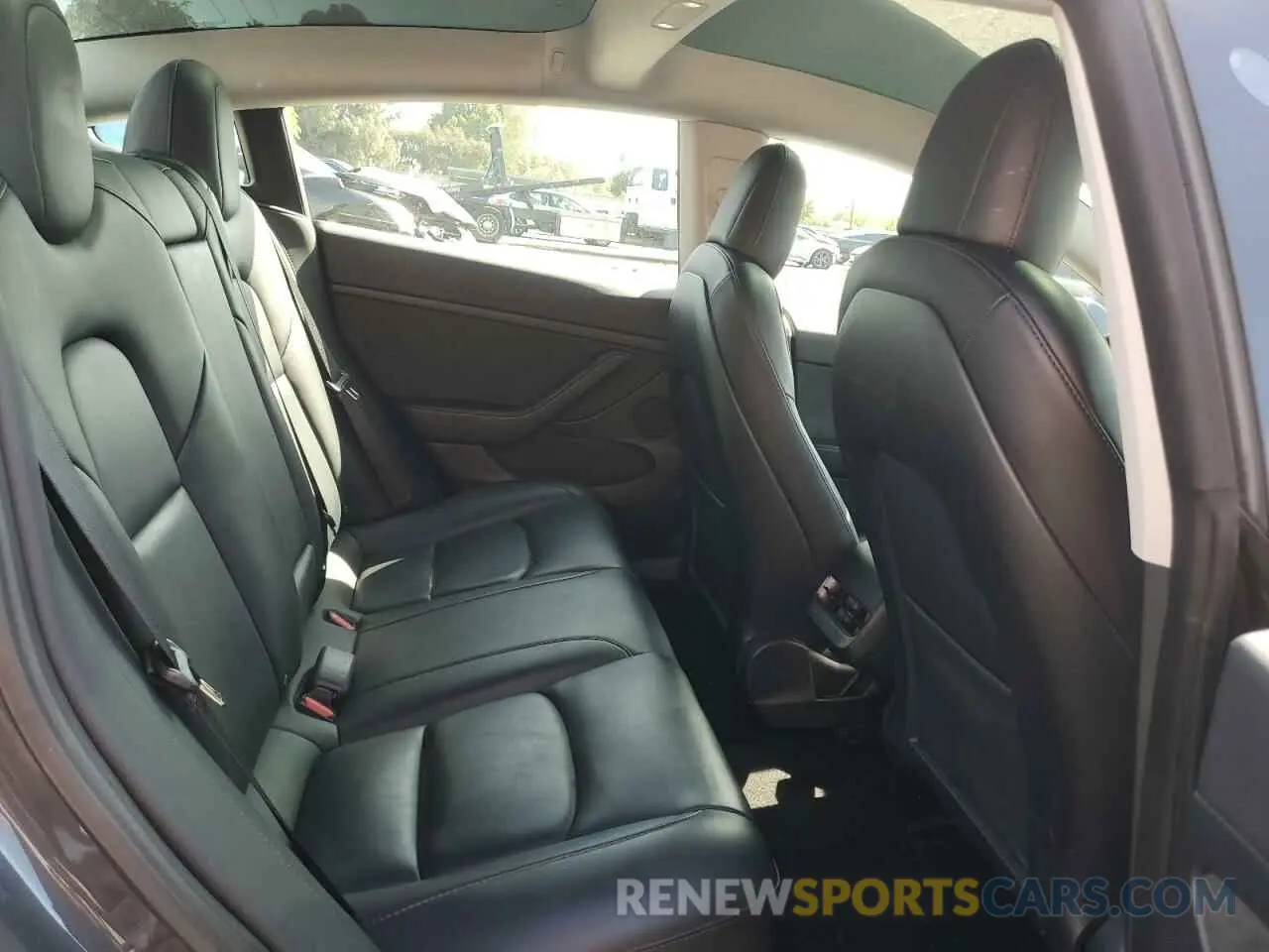 11 Photograph of a damaged car 5YJ3E1EA2NF318667 TESLA MODEL 3 2022
