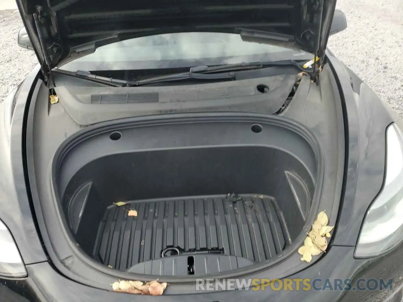 13 Photograph of a damaged car 5YJ3E1EA2NF320418 TESLA MODEL 3 2022