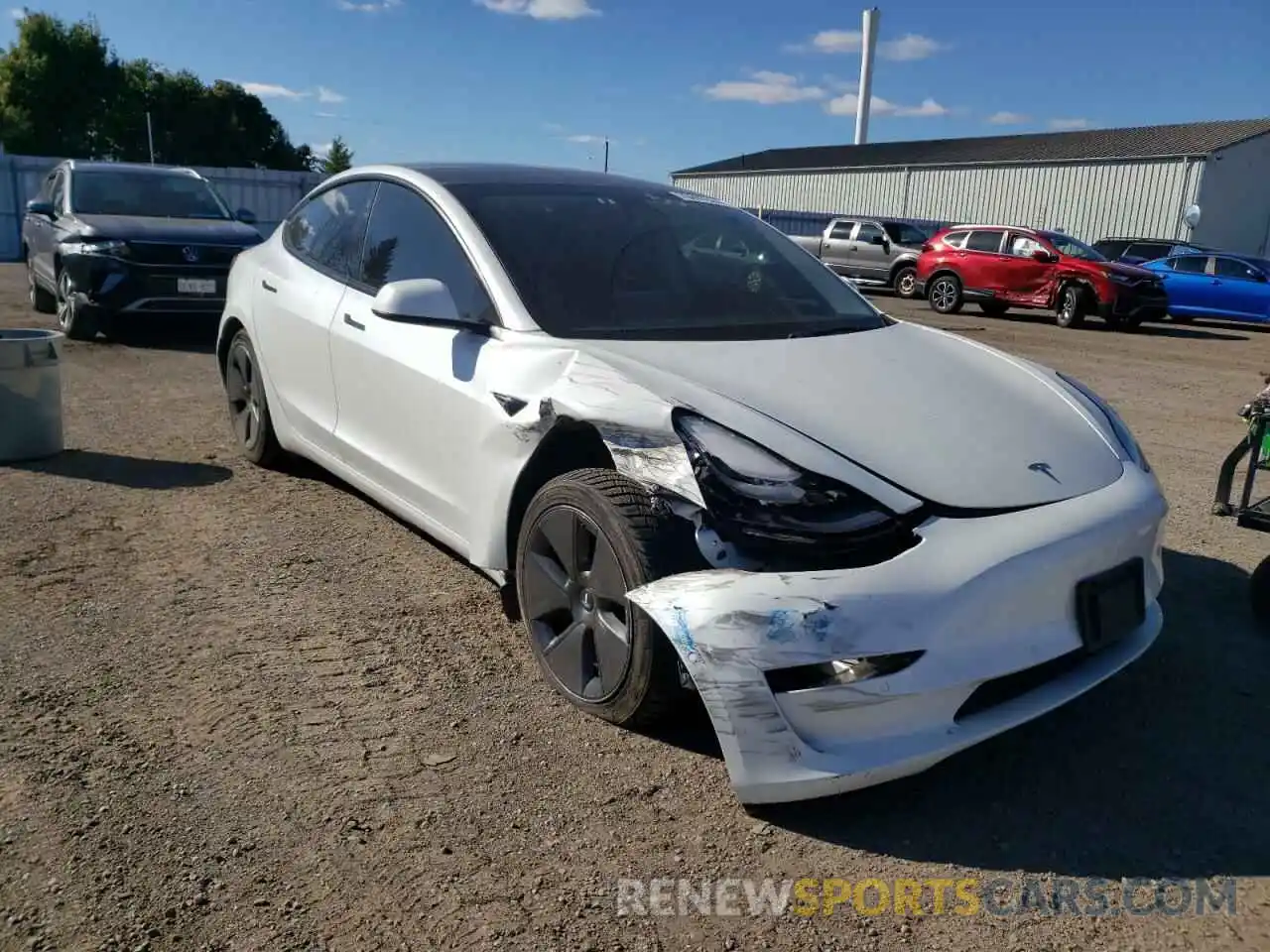 4 Photograph of a damaged car 5YJ3E1EA2NF327692 TESLA MODEL 3 2022