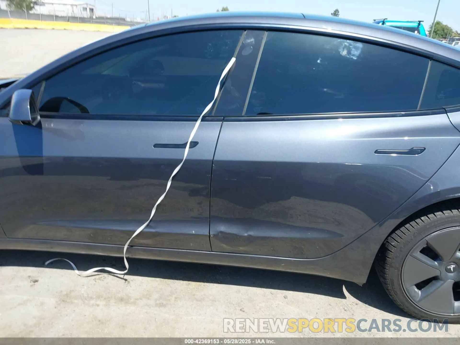 14 Photograph of a damaged car 5YJ3E1EA2NF331709 TESLA MODEL 3 2022