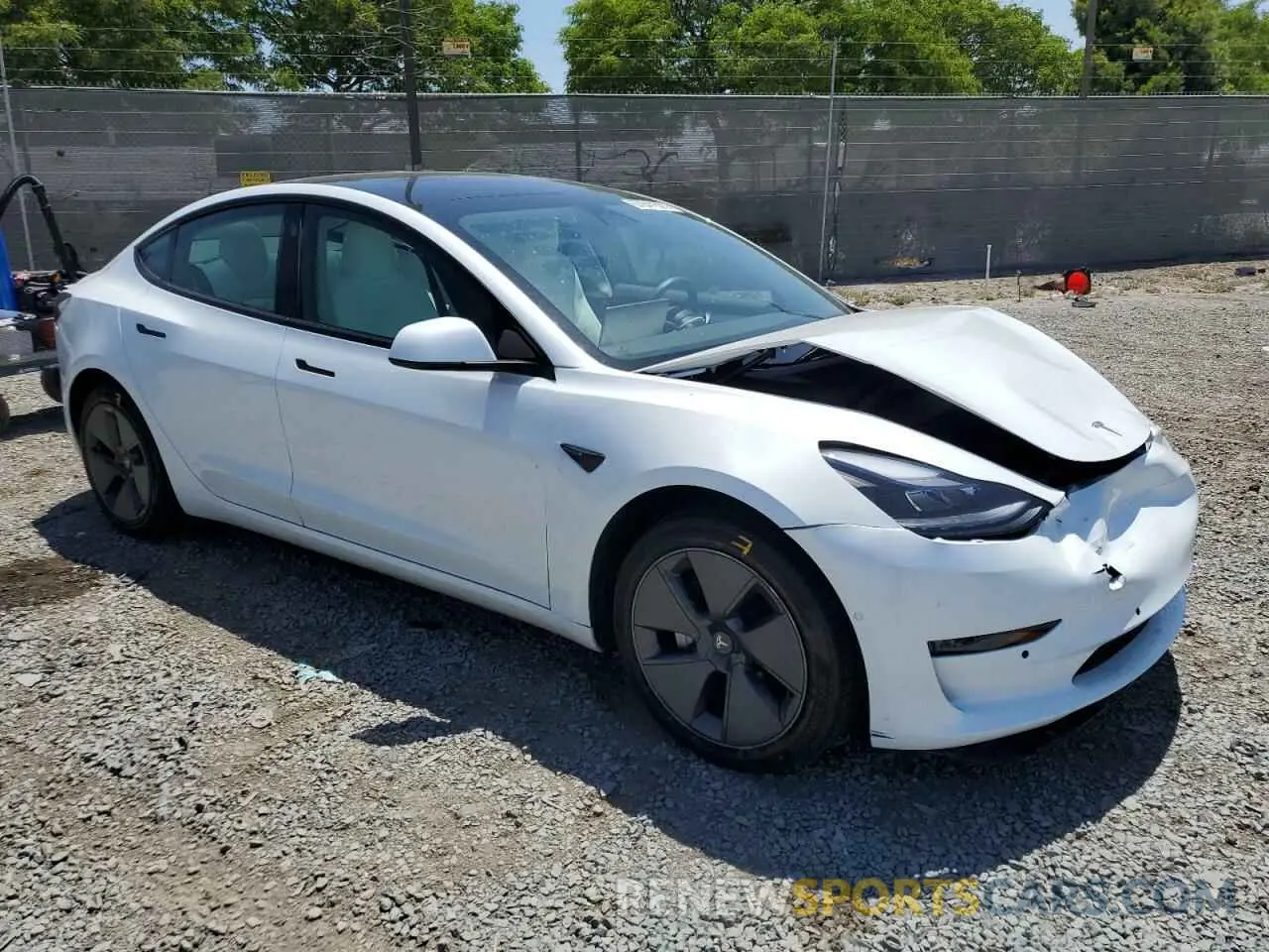 4 Photograph of a damaged car 5YJ3E1EA2NF346078 TESLA MODEL 3 2022