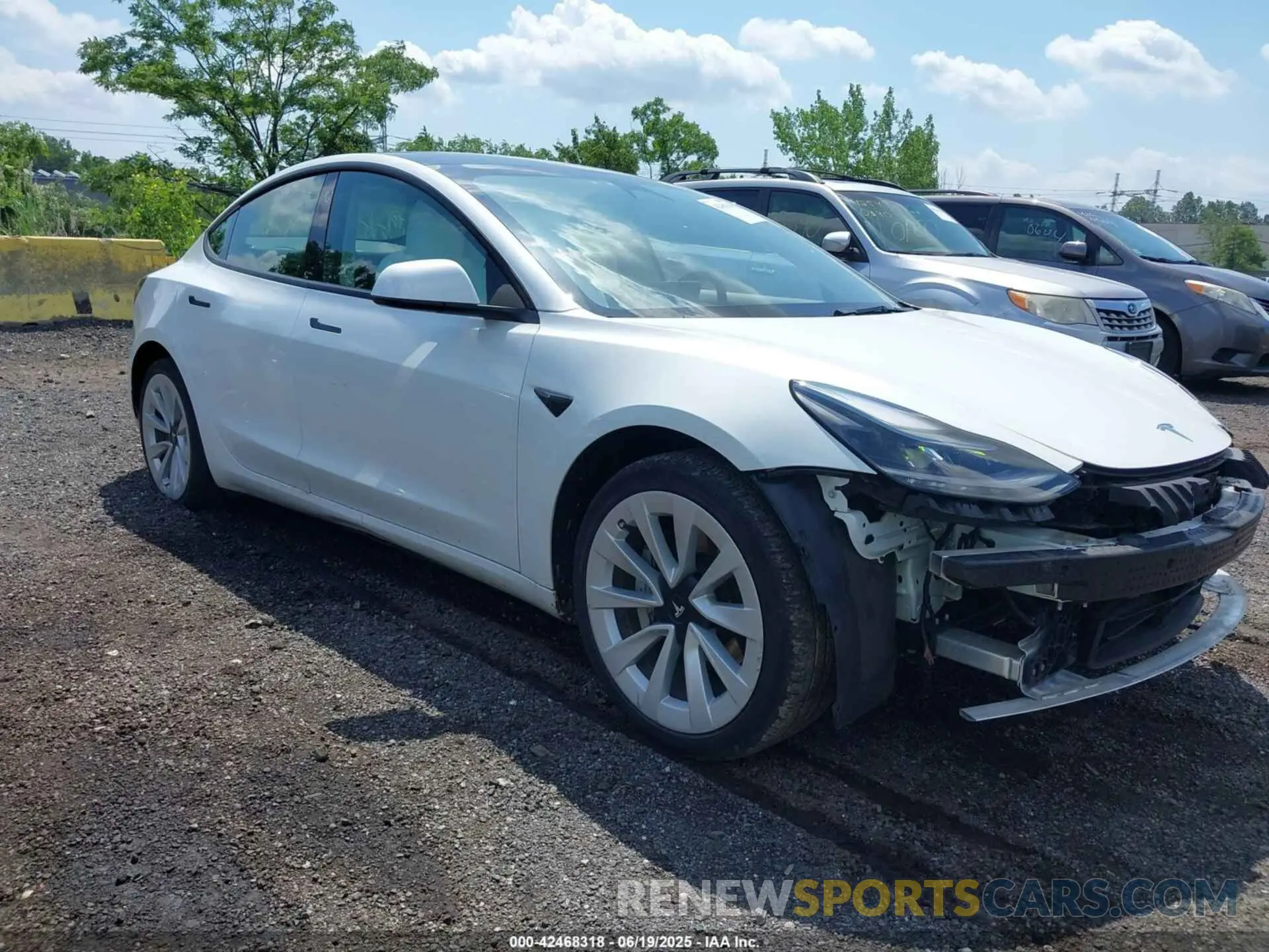 1 Photograph of a damaged car 5YJ3E1EA2NF353869 TESLA MODEL 3 2022