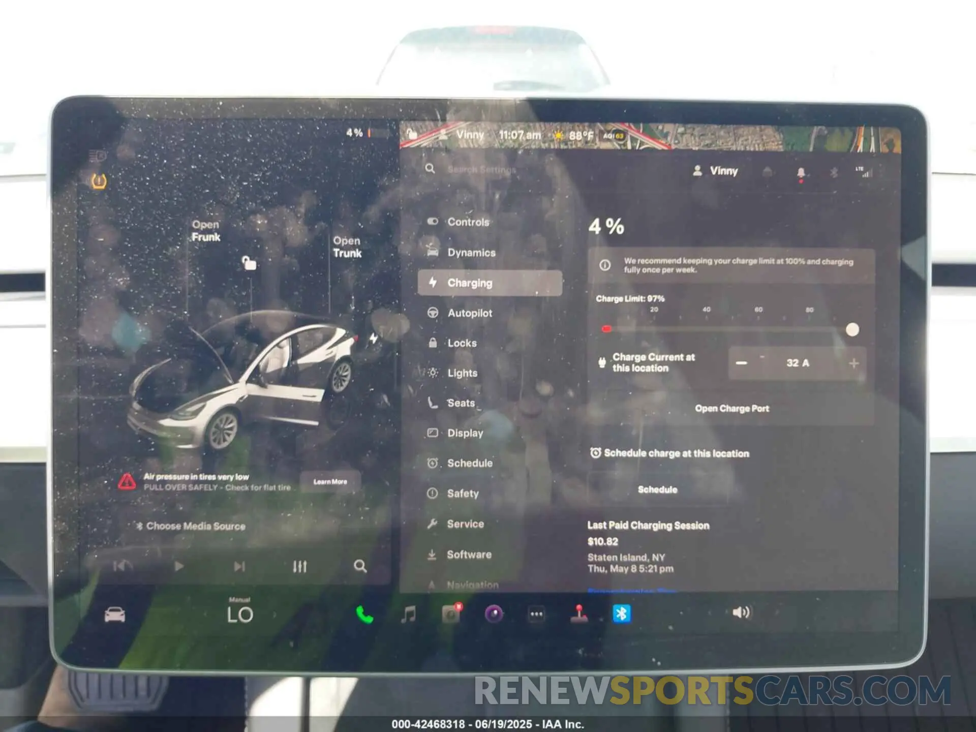 17 Photograph of a damaged car 5YJ3E1EA2NF353869 TESLA MODEL 3 2022
