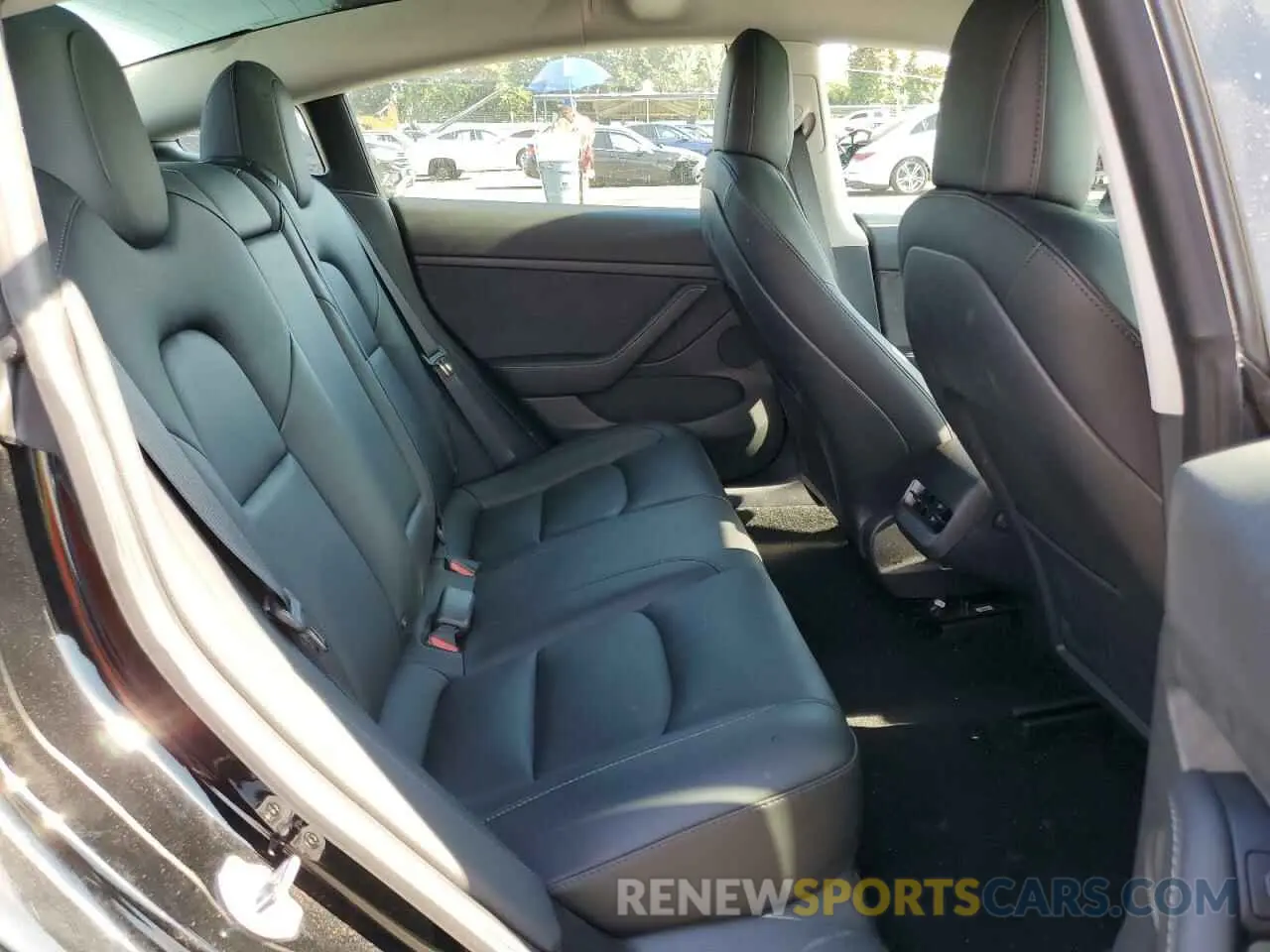 10 Photograph of a damaged car 5YJ3E1EA2NF361146 TESLA MODEL 3 2022