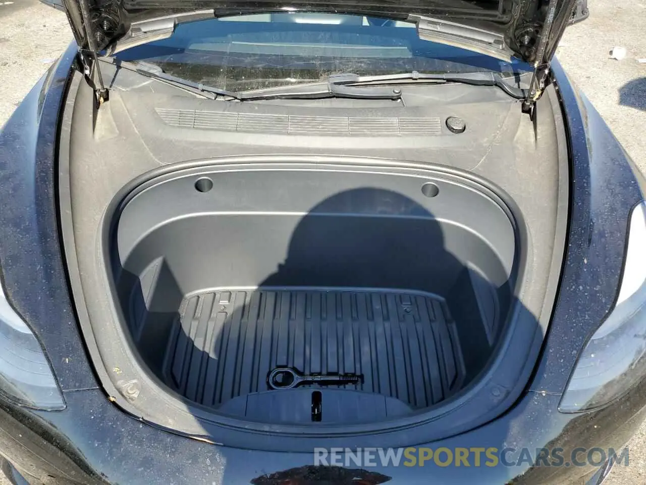 11 Photograph of a damaged car 5YJ3E1EA2NF361146 TESLA MODEL 3 2022