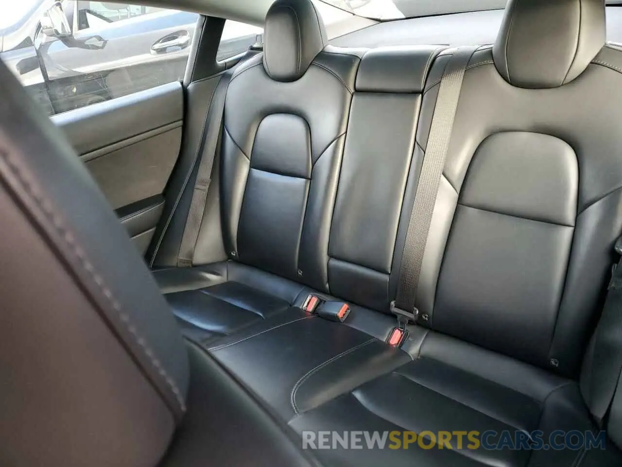 10 Photograph of a damaged car 5YJ3E1EA2NF368758 TESLA MODEL 3 2022