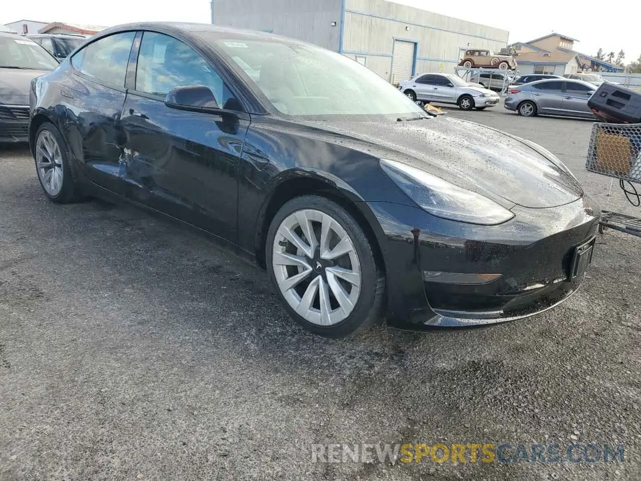 4 Photograph of a damaged car 5YJ3E1EA2NF368758 TESLA MODEL 3 2022