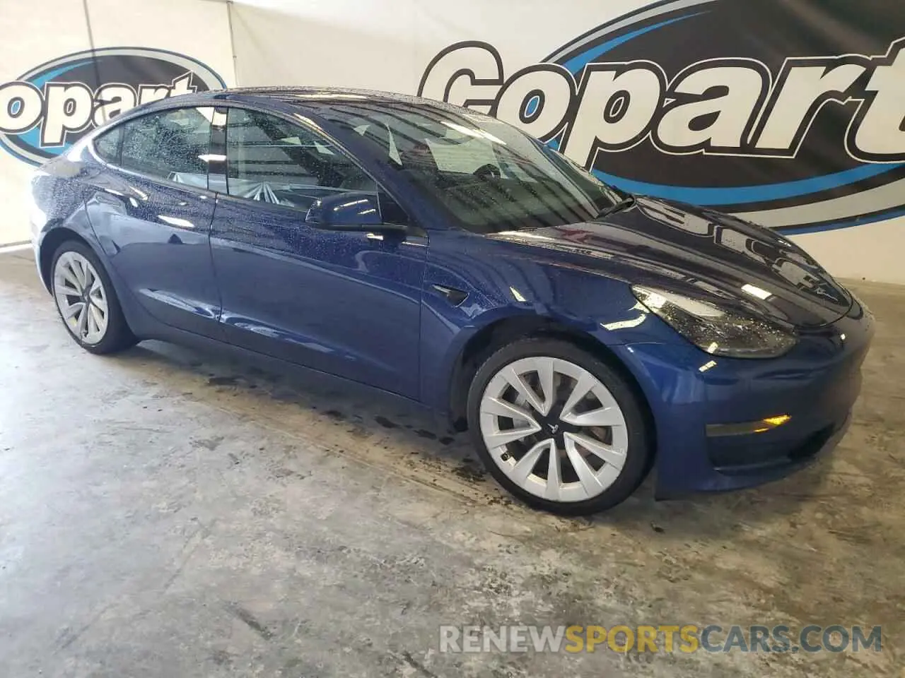 4 Photograph of a damaged car 5YJ3E1EA2NF369893 TESLA MODEL 3 2022