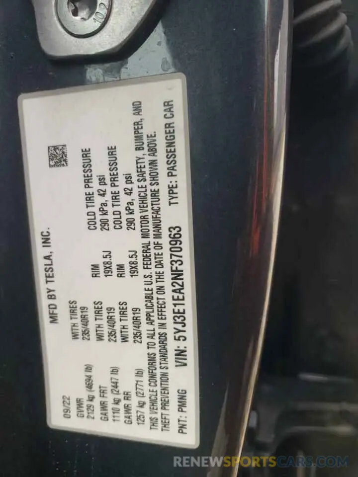 12 Photograph of a damaged car 5YJ3E1EA2NF370963 TESLA MODEL 3 2022