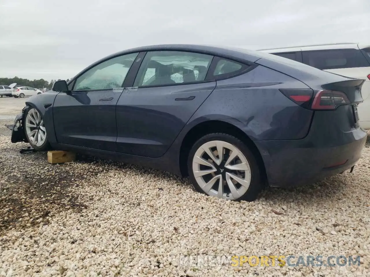 2 Photograph of a damaged car 5YJ3E1EA2NF370963 TESLA MODEL 3 2022