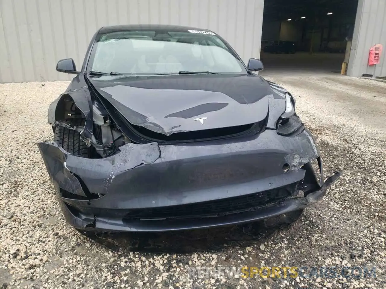 5 Photograph of a damaged car 5YJ3E1EA2NF370963 TESLA MODEL 3 2022