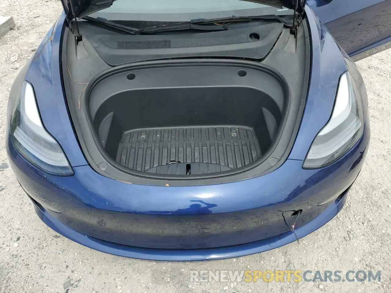 11 Photograph of a damaged car 5YJ3E1EA2NF371613 TESLA MODEL 3 2022