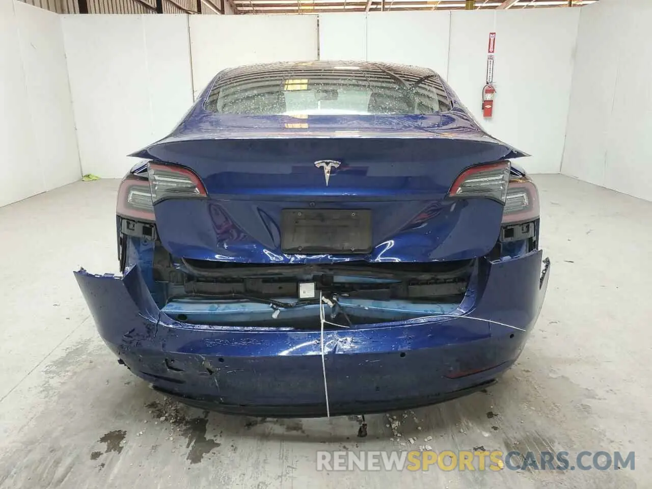 6 Photograph of a damaged car 5YJ3E1EA2NF371613 TESLA MODEL 3 2022